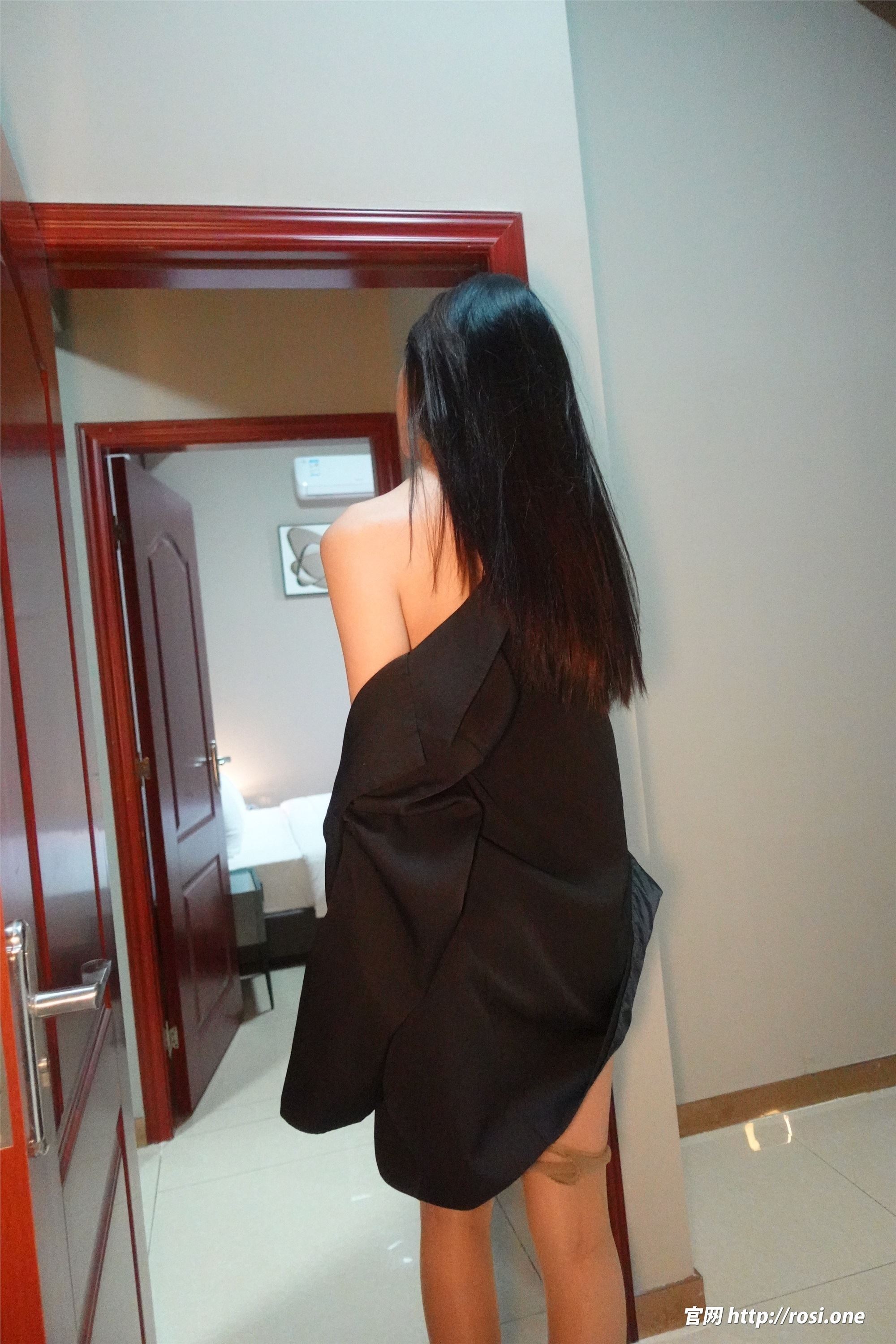 ROSI写真 2021.12.20 NO.3668